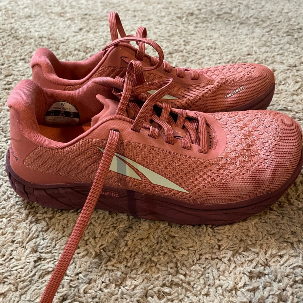 Altra Torin 4.5 Plush Women’s in Misty Rose Sz 8.5